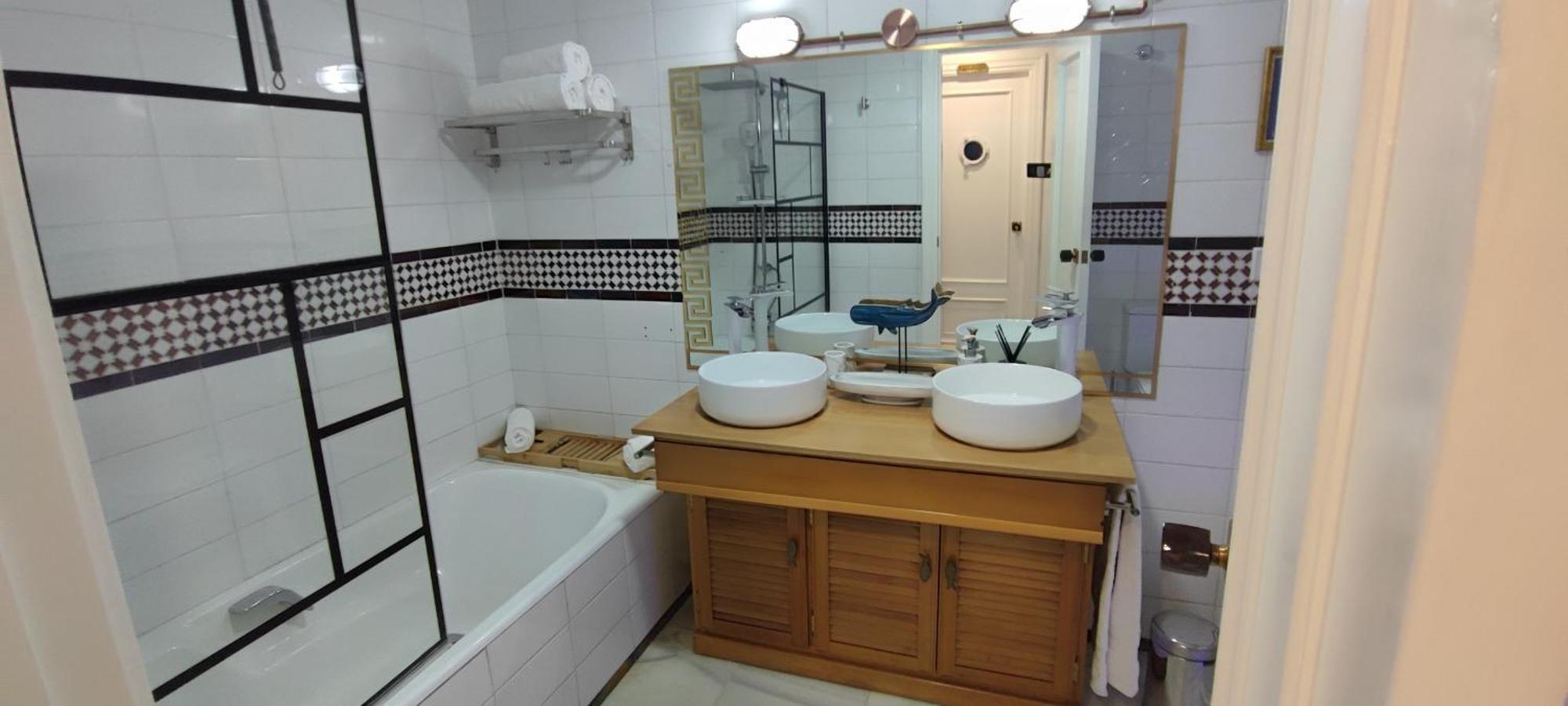 Marbella Suite